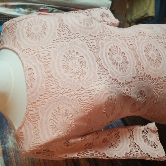 Mystic | Peach Lace Bodycon Dress With  Plunging V Back - Picture 3 of 7